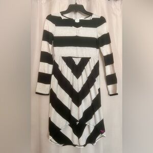 Roxy Girl Black White Chevron Stripe Hi-Low Dress Size L (10–12)